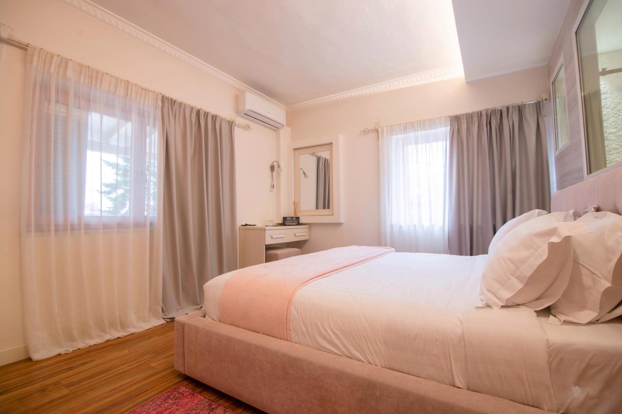 Meri Boutique Hotel Korça Szoba fotó